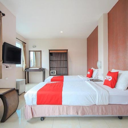 Oyo 75321 Gemma Patong Hotel Phuket Exterior photo